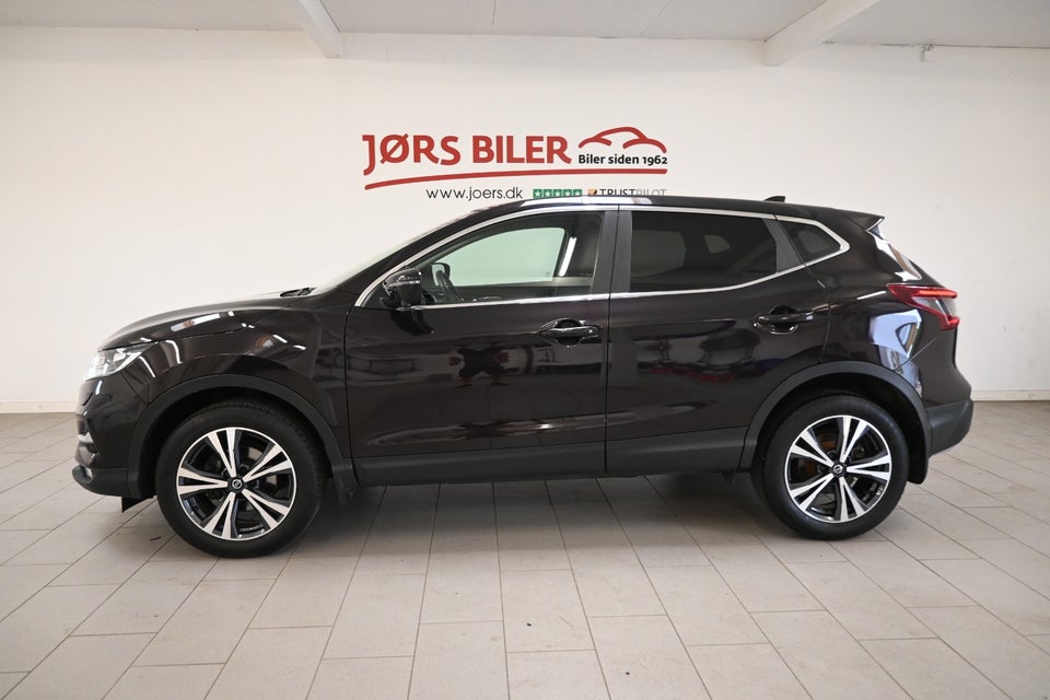 Nissan Qashqai 1,3 Dig-T 140 N-Connecta 5d