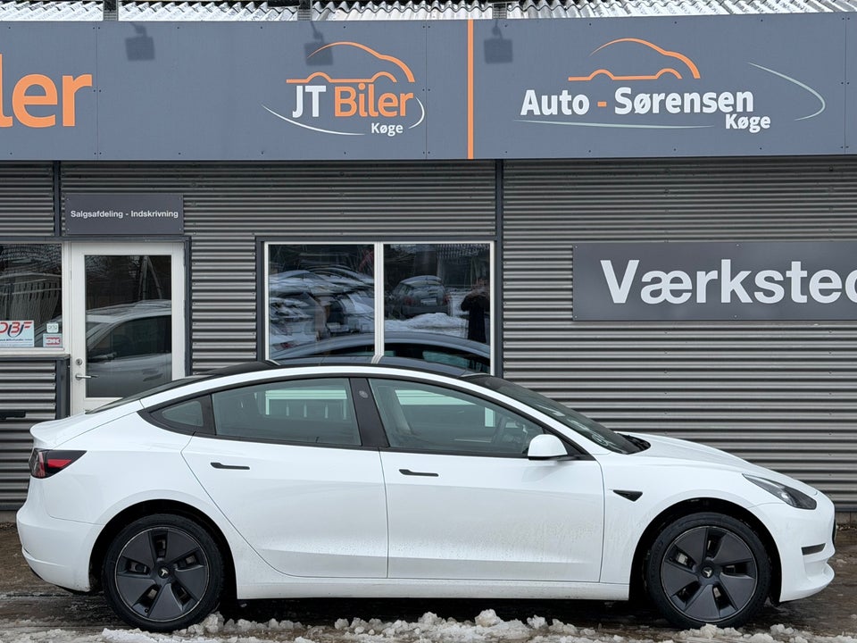 Tesla Model 3 Long Range RWD 4d