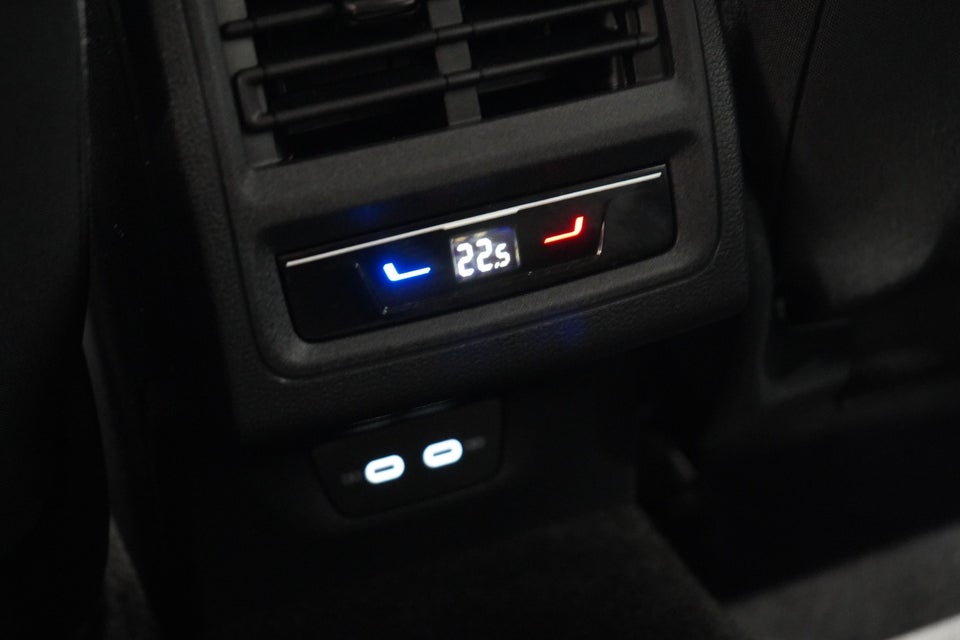 VW Golf VIII 1,5 eTSi 150 Style DSG 5d
