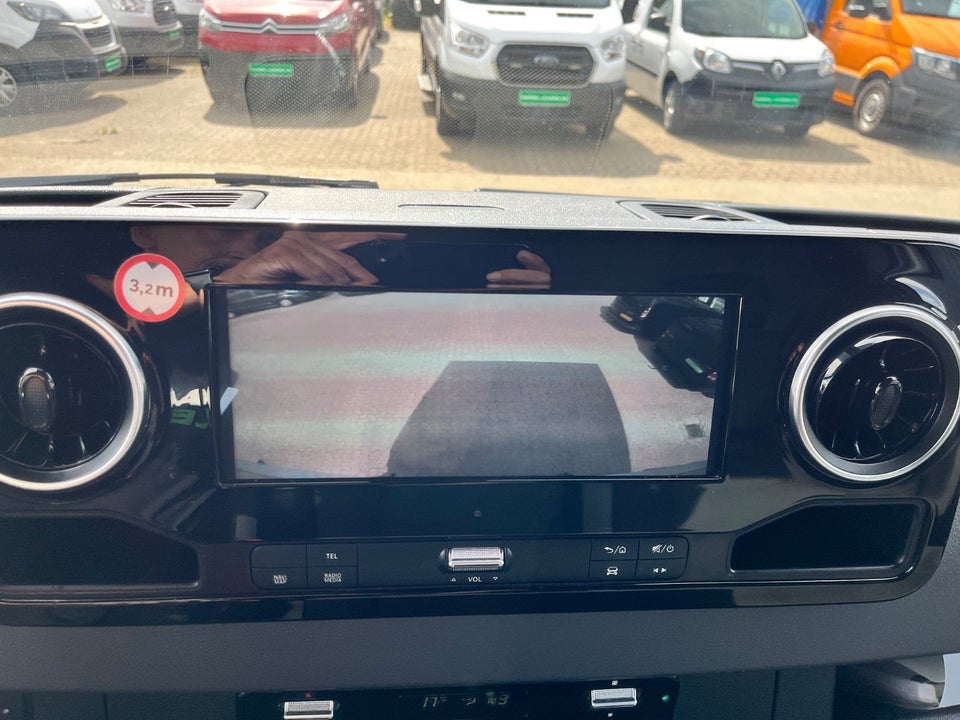 Mercedes Sprinter 317 2,0 CDi A3 Chassis aut. RWD 2d