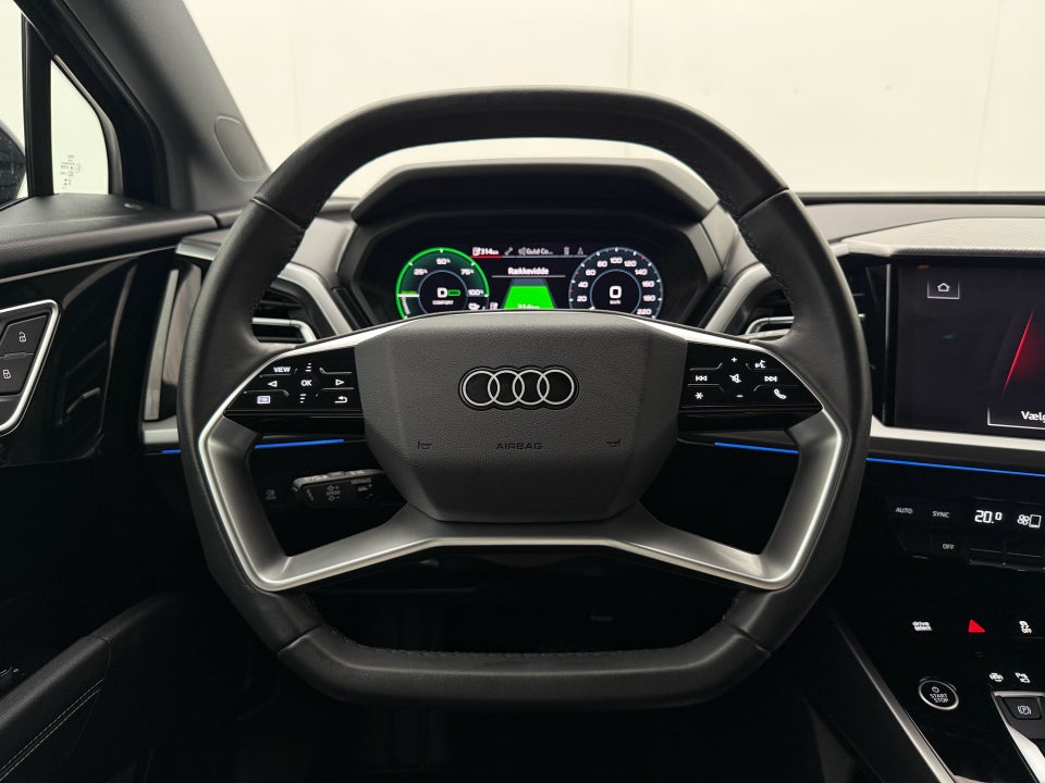 Audi Q4 e-tron 45 Advance quattro 5d