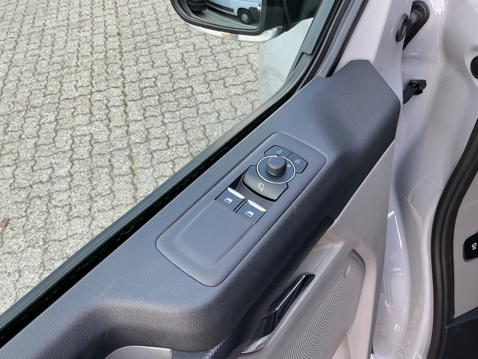 Ford E-Transit Custom 340L 64 Limited