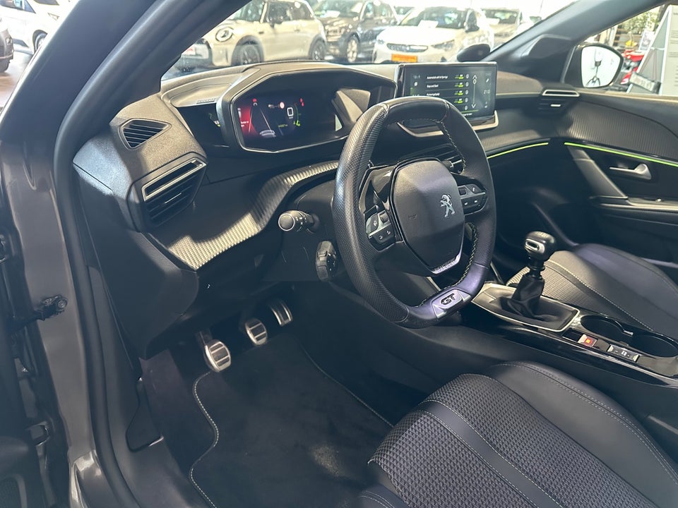 Peugeot 208 1,2 PureTech 100 GT 5d