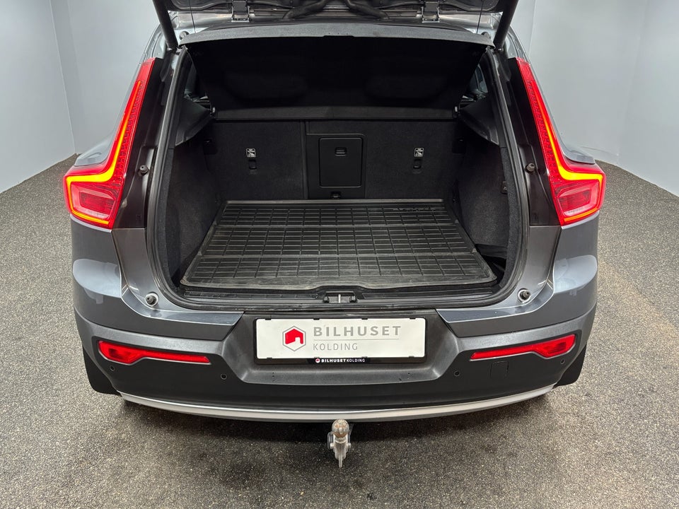 Volvo XC40 2,0 T4 190 Momentum aut. 5d