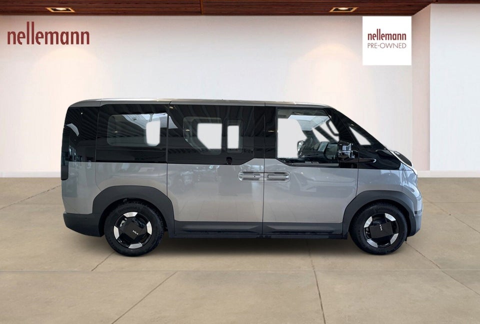 Kia PV5 71 Long Range Upgrade 5d