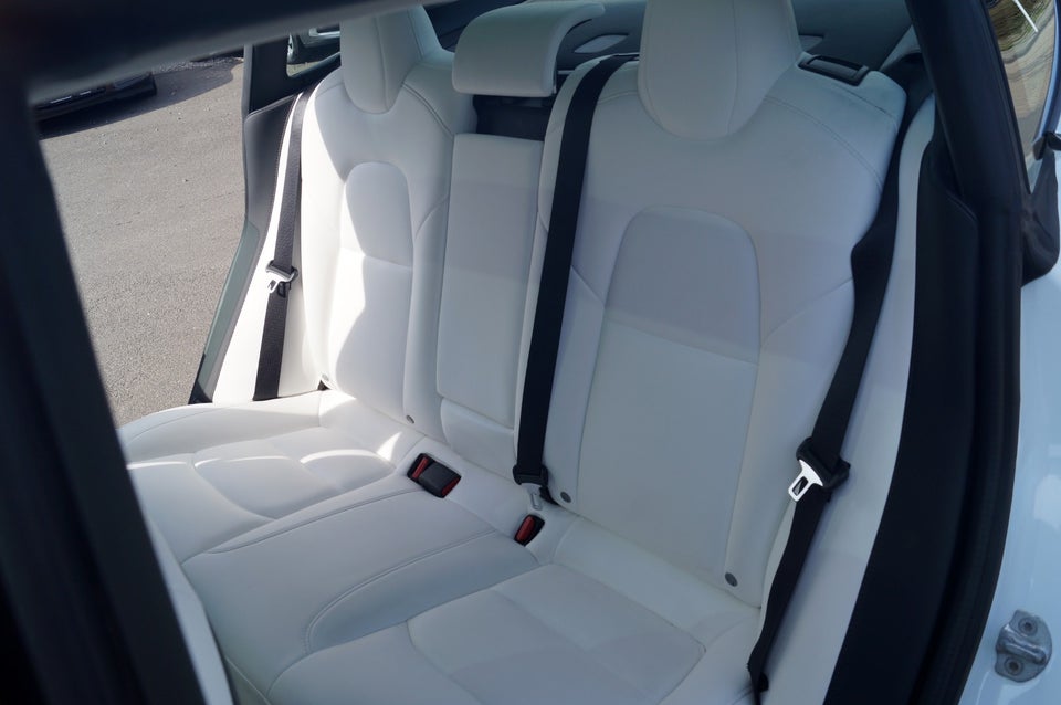 Tesla Model 3 Performance AWD 4d
