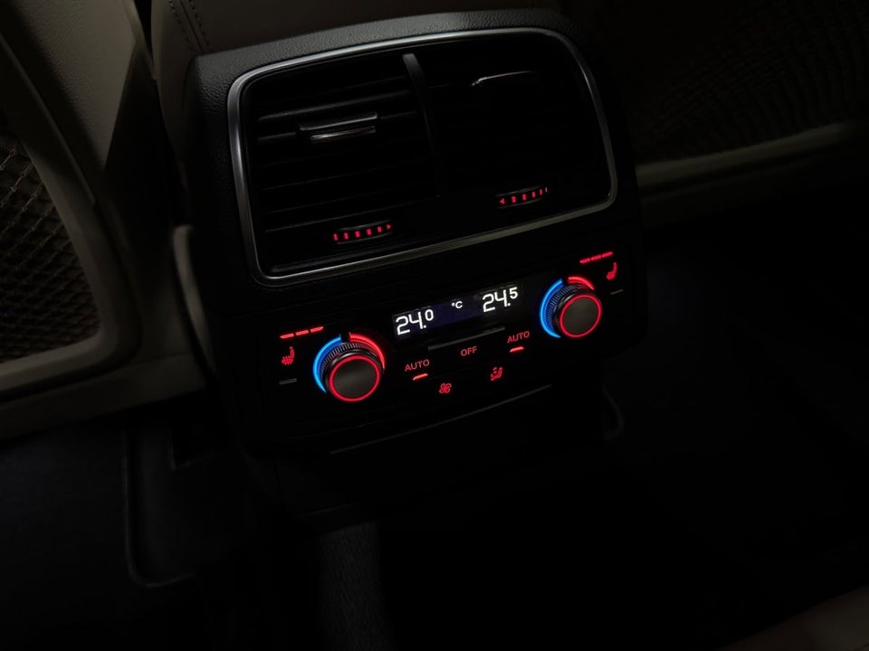 Audi A6 3,0 TDi 218 S-line Avant S-tr. 5d