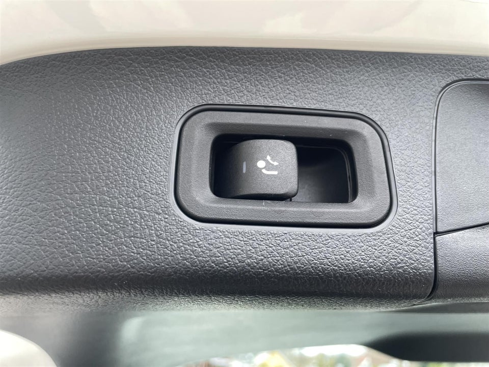 Mercedes EQA300 Progressive 4Matic 5d