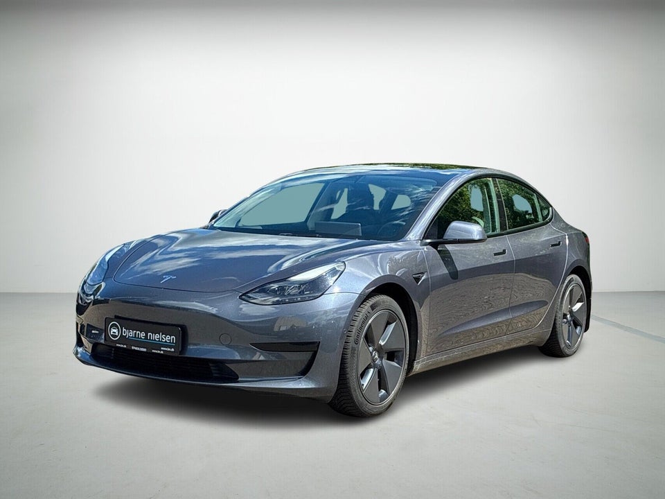 Tesla Model 3 Standard Range+ RWD 4d