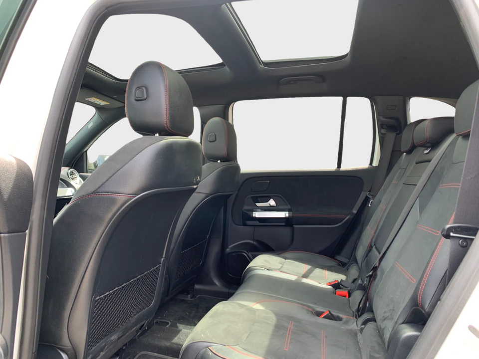 Mercedes EQB300 AMG Line 4Matic 5d