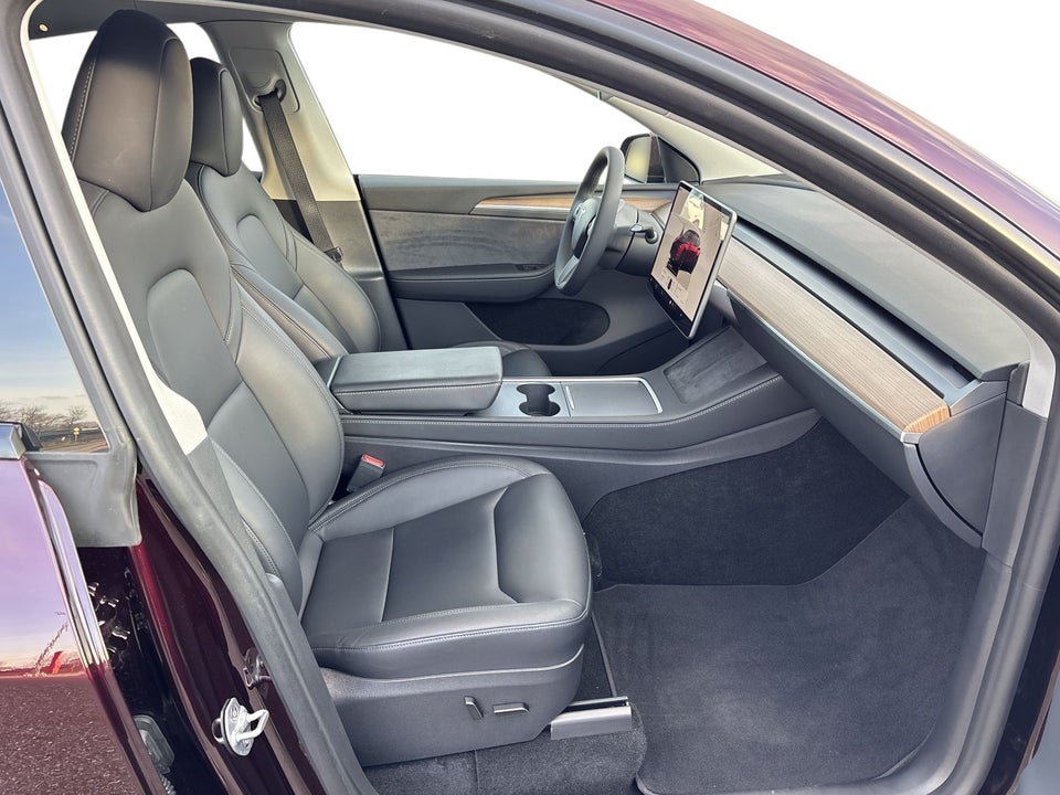 Tesla Model Y Long Range AWD 5d