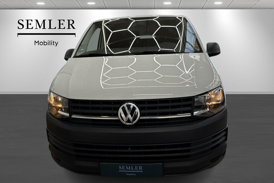 VW Transporter 2,0 TDi 150 Kassevogn lang