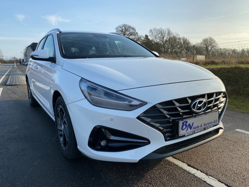 Hyundai i30 1,0 T-GDi Essential stc. DCT 5d