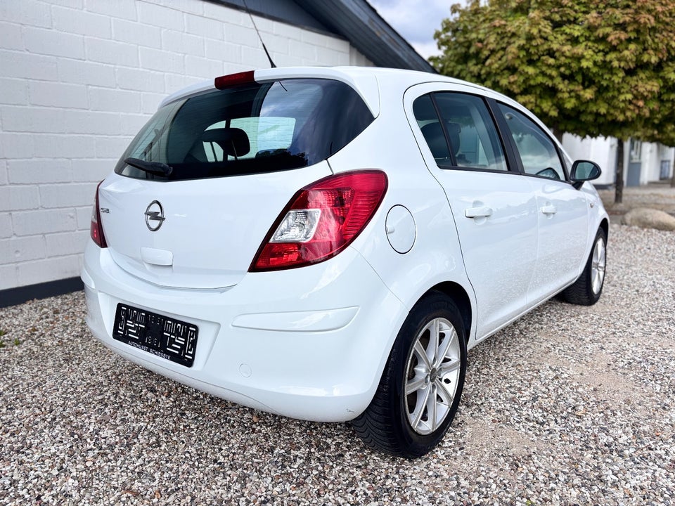 Opel Corsa 1,0 12V Enjoy 5d