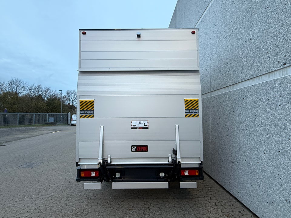 Iveco Daily 3,0 35S18 4100mm Box m/lift AG8