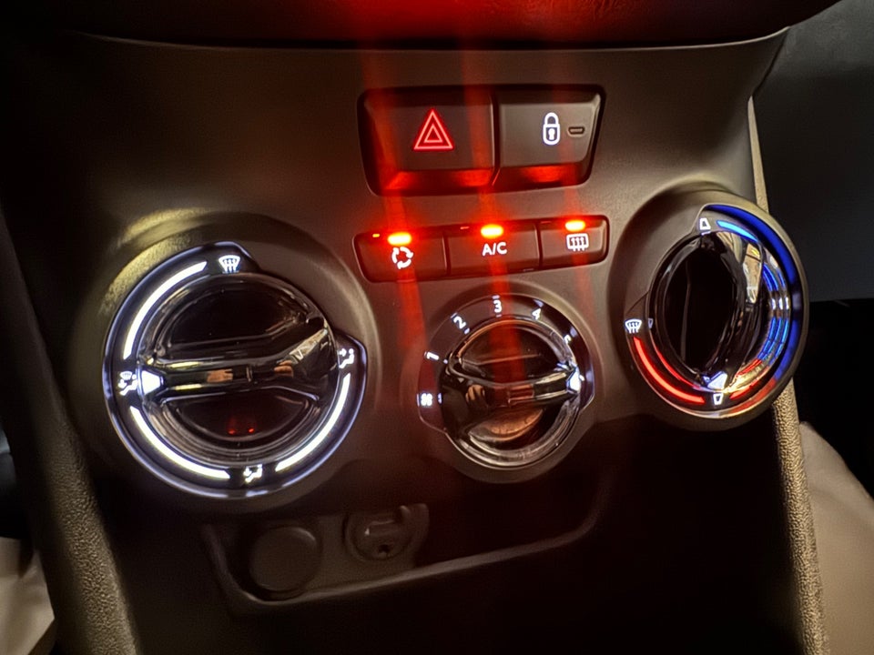 Peugeot 208 1,2 VTi Active 5d