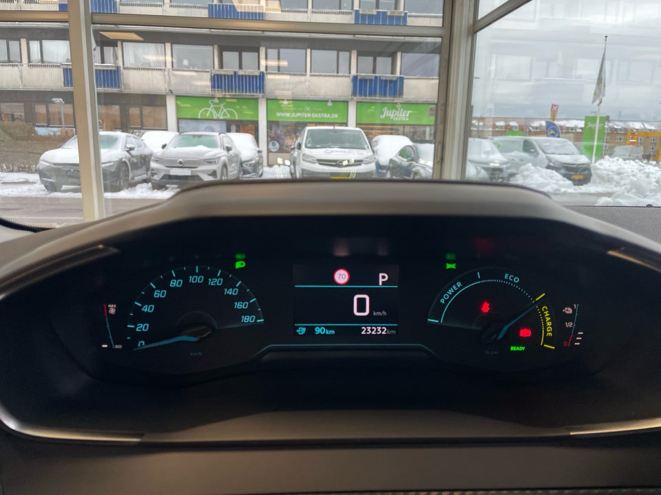 Peugeot e-208 50 Style 5d