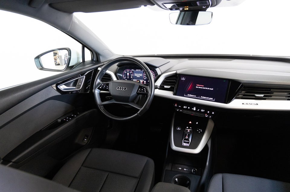 Audi Q4 e-tron 40 S-line 5d