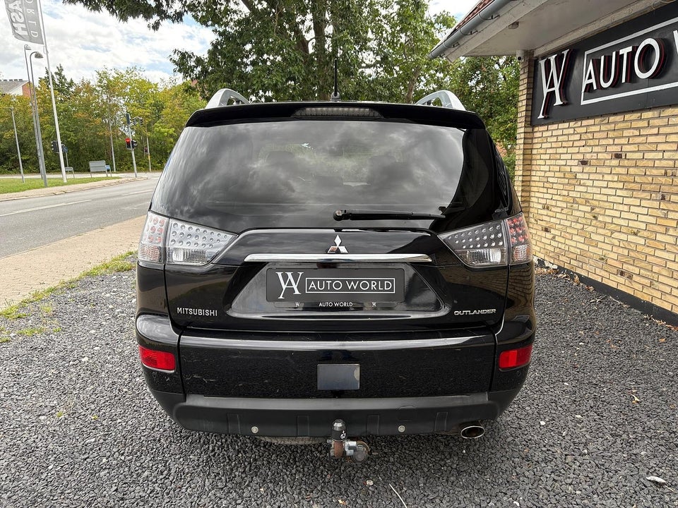 Mitsubishi Outlander 2,4 Instyle aut. 4WD 5d