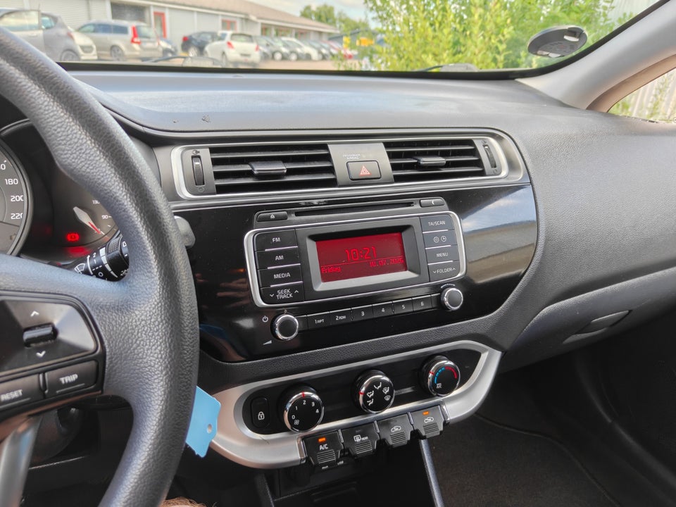 Kia Rio 1,2 CVVT Style+ 5d