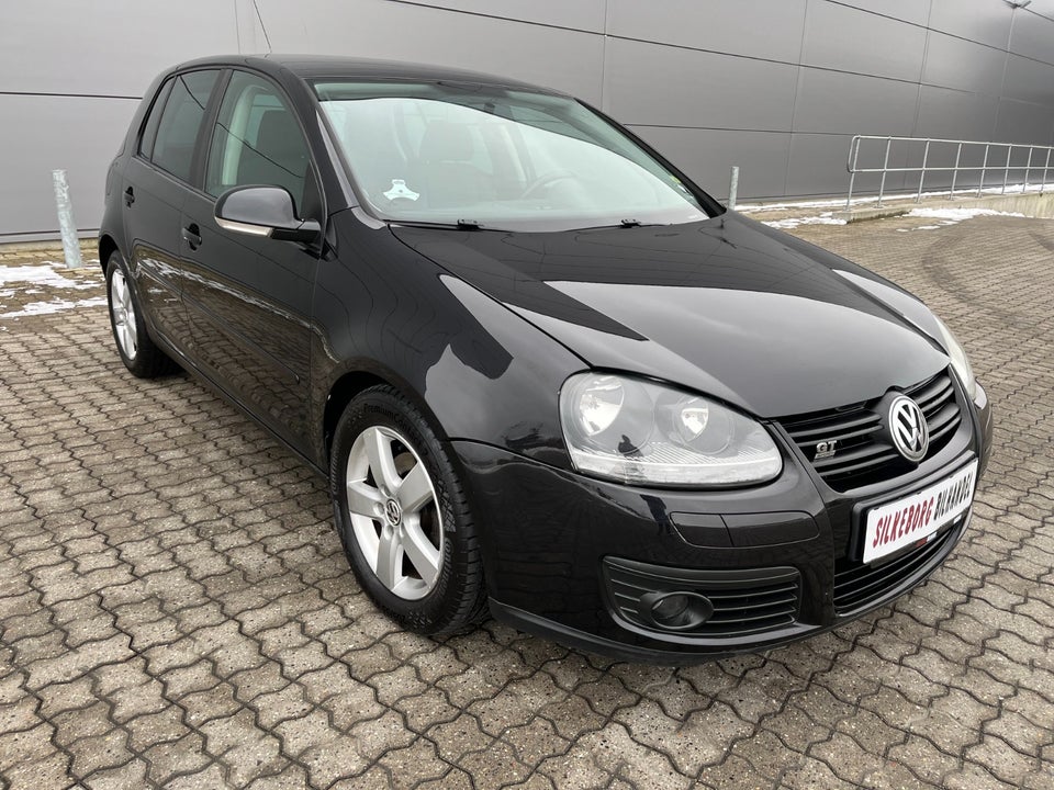 VW Golf V 1,6 GT Sport 5d
