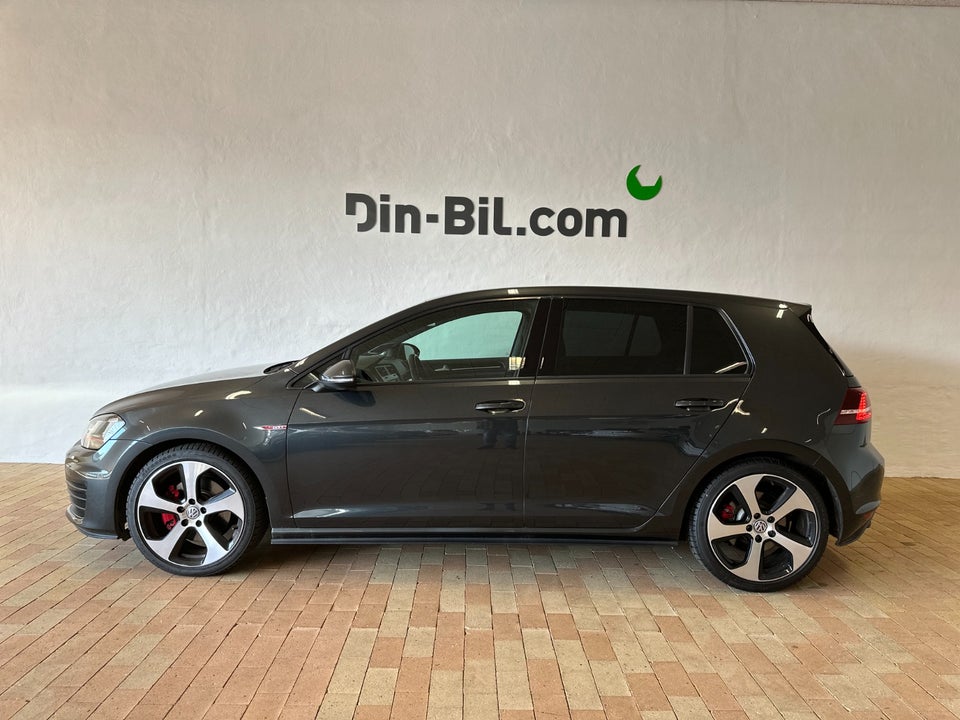 VW Golf VII 2,0 GTi DSG BMT 5d