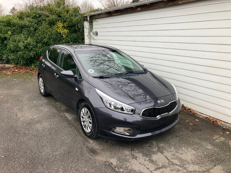 Kia Ceed 1,4 CVVT Spring 5d