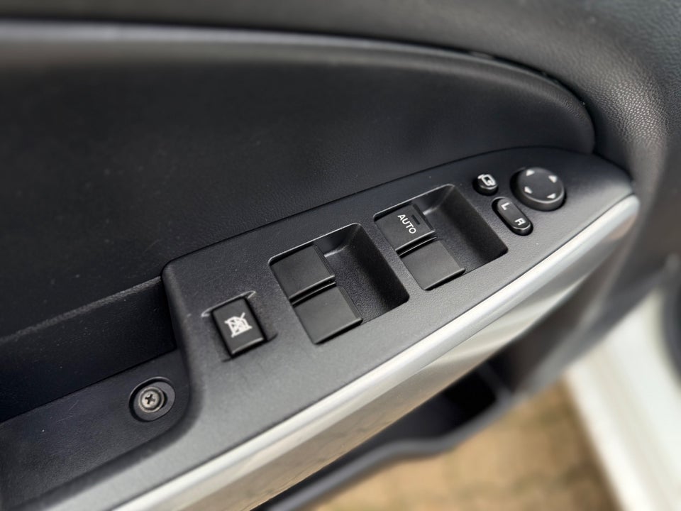 Mazda 2 1,3 Takara Edition 5d