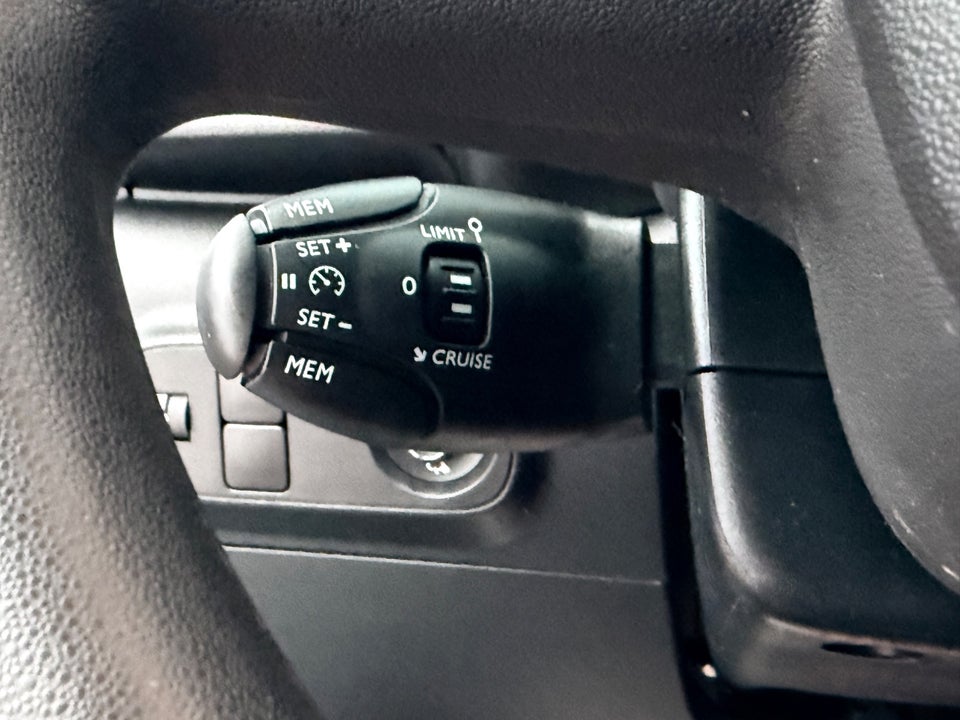 Citroën C3 1,2 PureTech 83 Shine 5d
