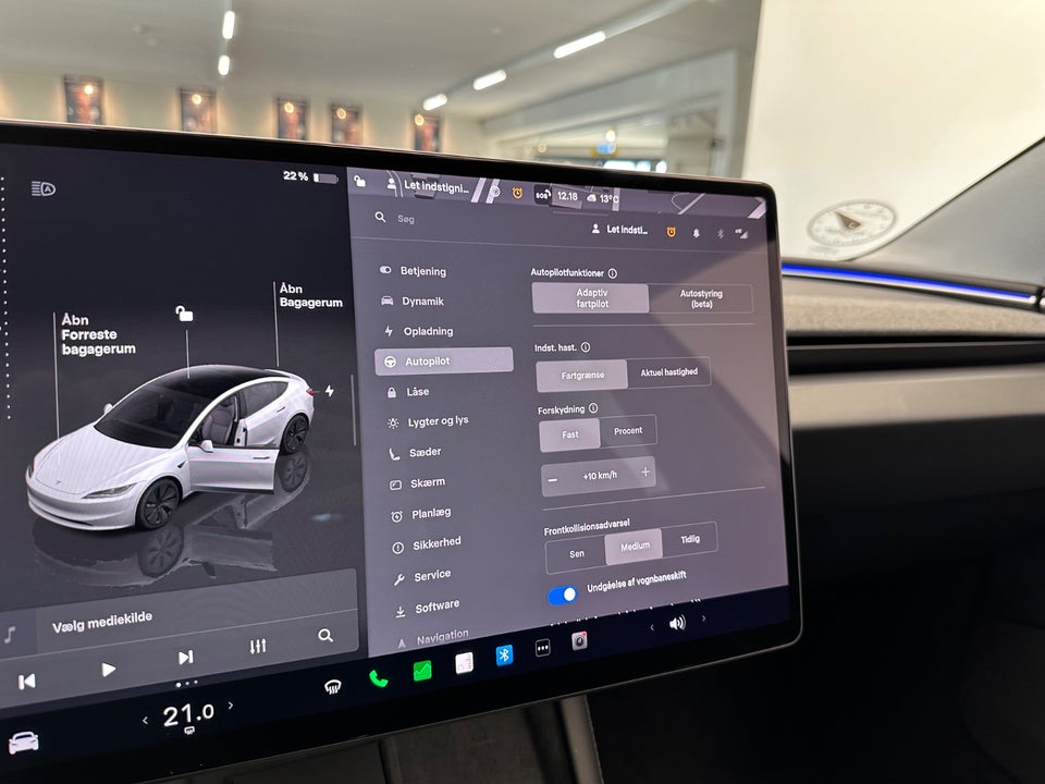 Tesla Model 3 Long Range AWD 4d