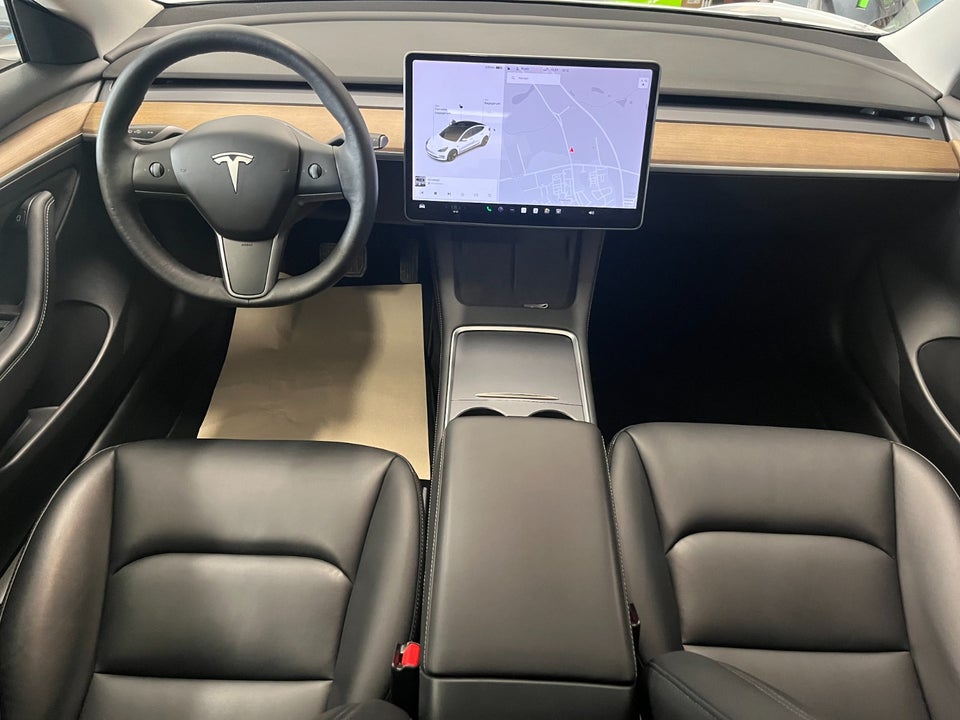 Tesla Model 3 Long Range AWD 4d