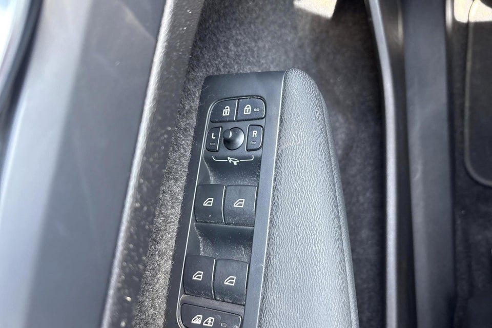 Volvo XC40 ReCharge Core 5d