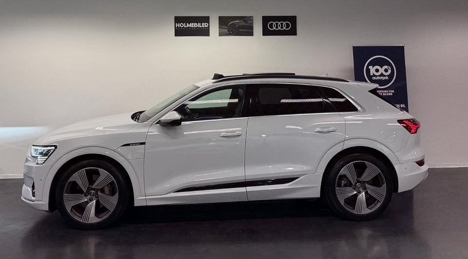 Audi e-tron 55 quattro 5d