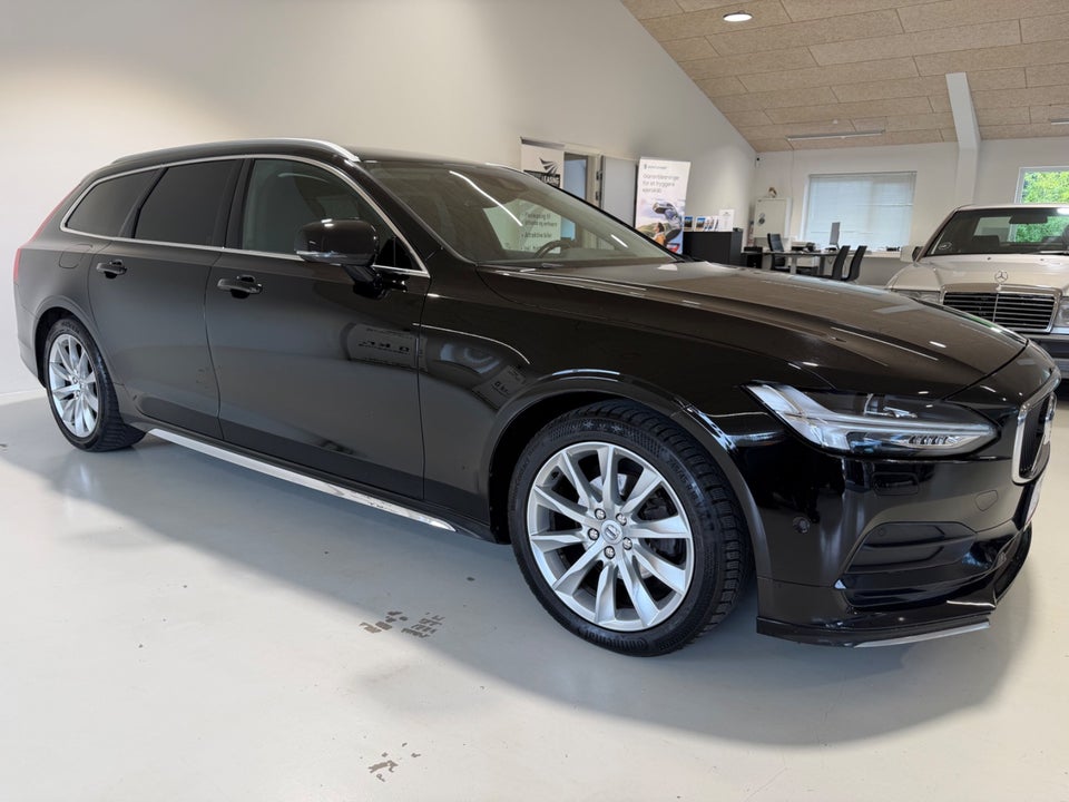 Volvo V90 2,0 D4 190 Momentum aut. 5d