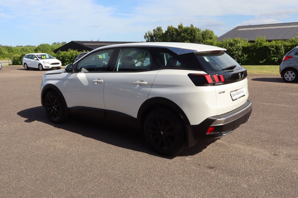 Peugeot 3008 1,2 e-THP 130 Allure 5d