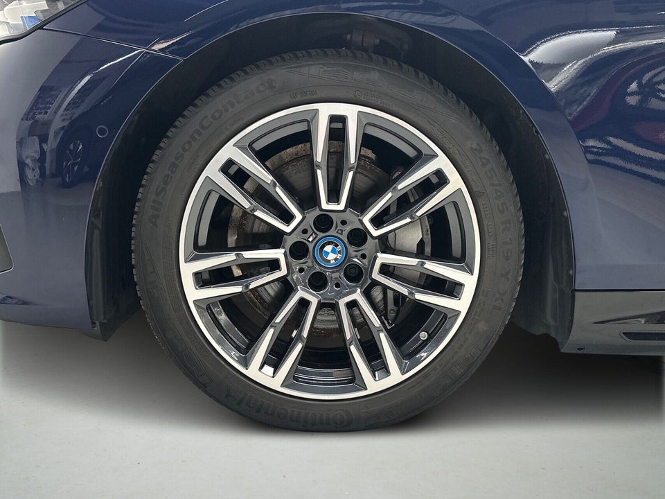 BMW i5 eDrive40 M-Sport 4d