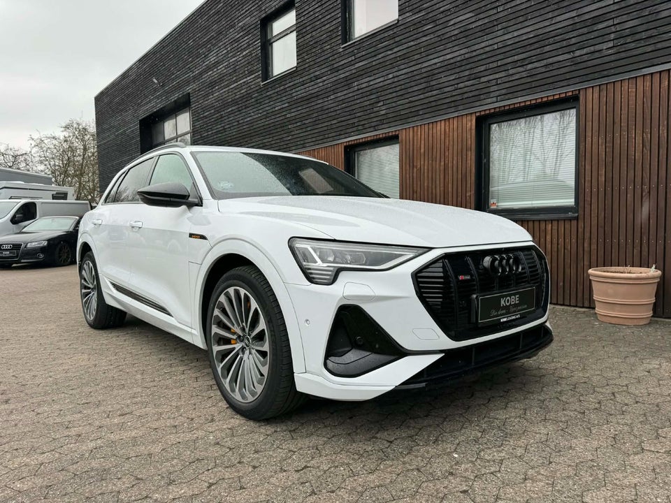 Audi e-tron 55 S-line quattro 5d