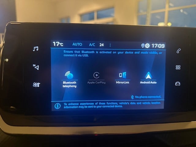 Peugeot 208 1,2 PureTech 100 Allure EAT8 5d