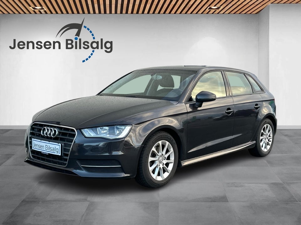 Audi A3 1,6 TDi 110 Ultra Attraction 4d