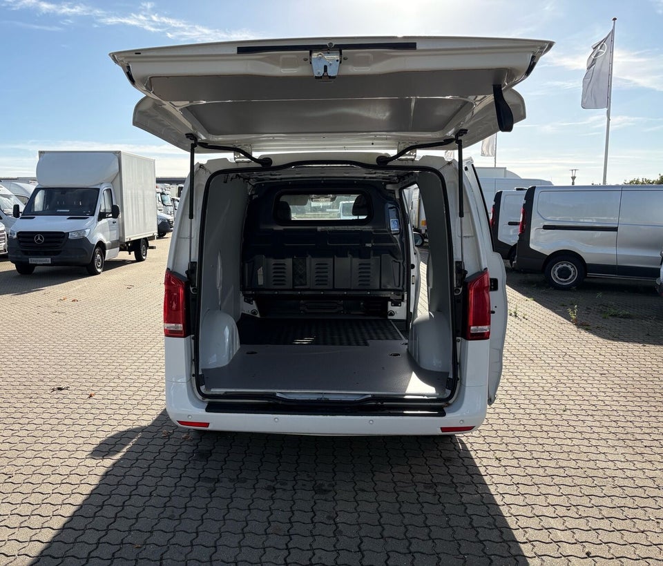 Mercedes Vito 114 2,0 CDi Kassevogn aut. L RWD