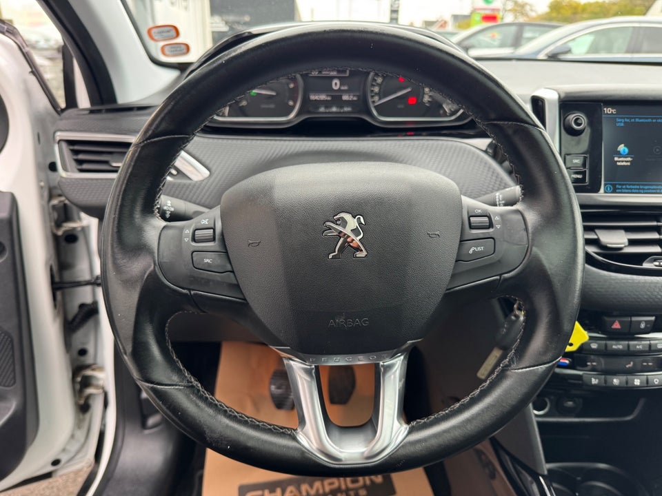 Peugeot 2008 1,5 BlueHDi 100 Allure Sky 5d