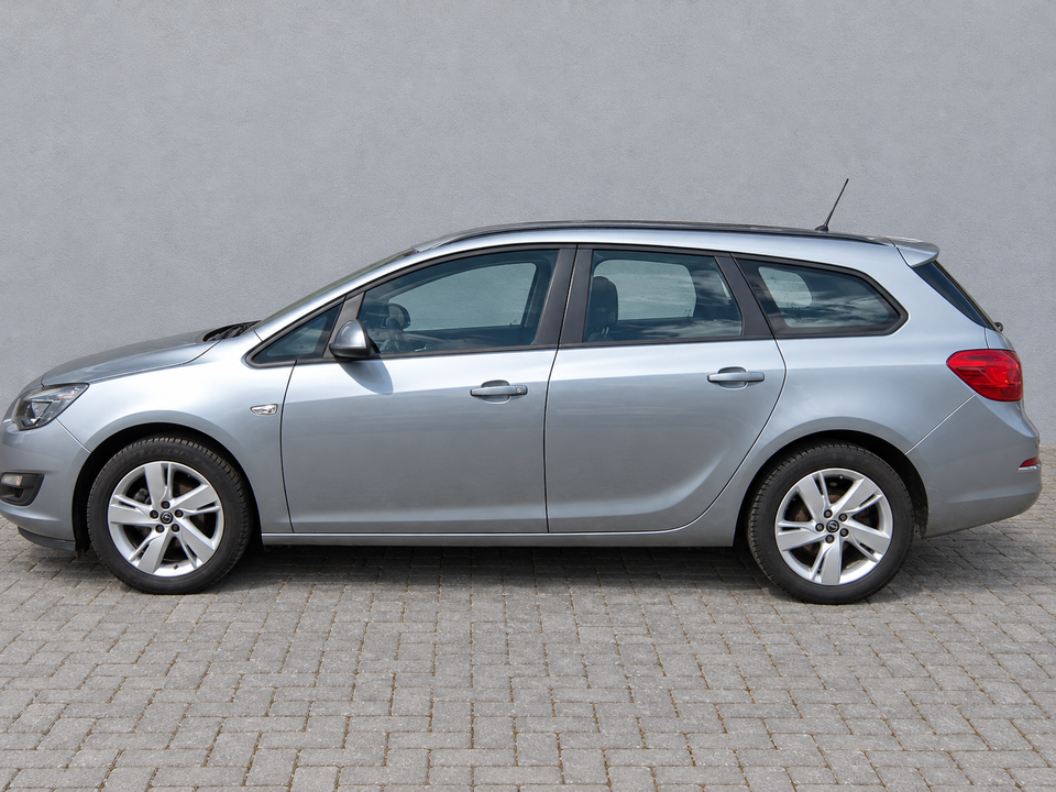 Opel Astra 1,4 T 140 Enjoy Sports Tourer 5d