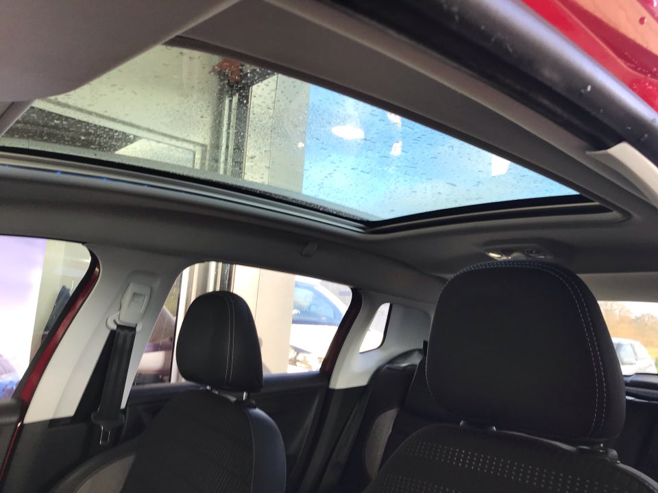 Peugeot 2008 1,2 PureTech 110 Allure+ 5d