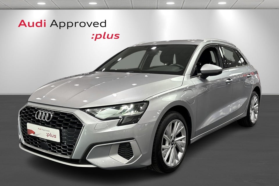Audi A3 40 TFSi e Sportback S-tr. 5d