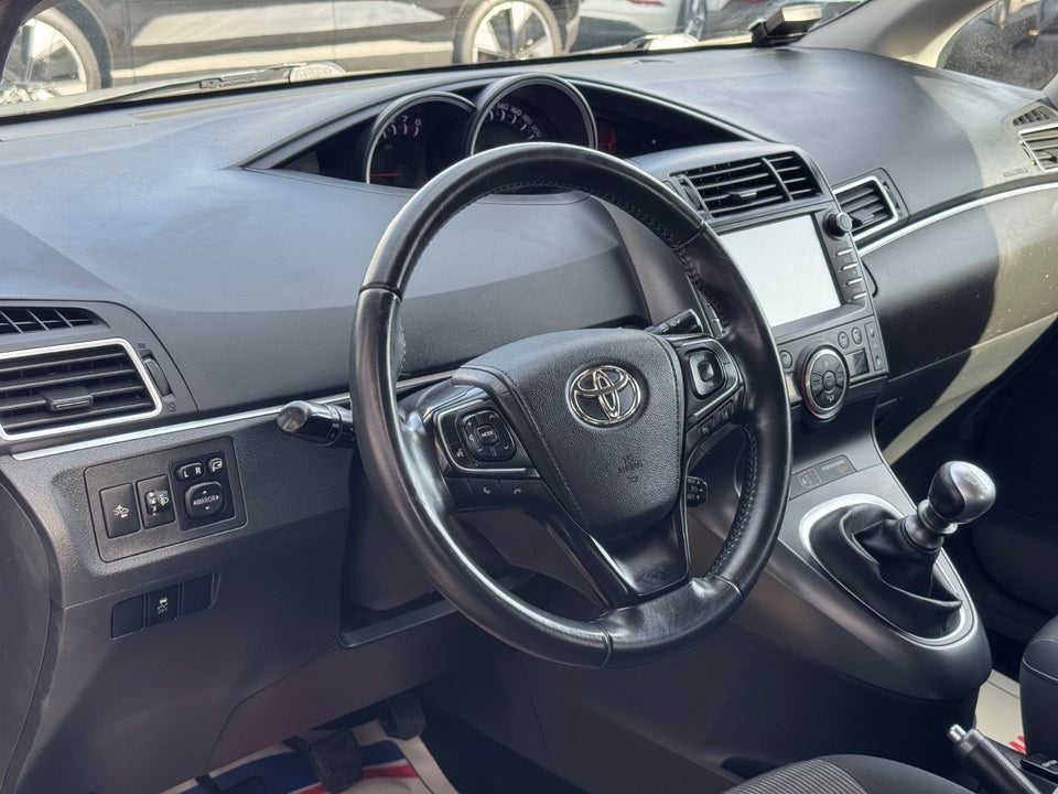 Toyota Verso 1,8 VVT-i T2 Limited 5d