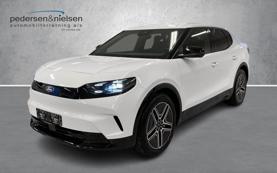 Ford Capri 82 Premium Extended Range 5d