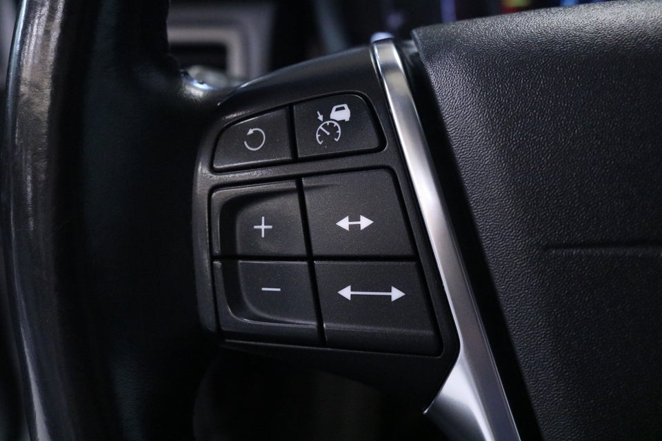 Volvo XC70 2,0 D4 181 Summum aut. 5d