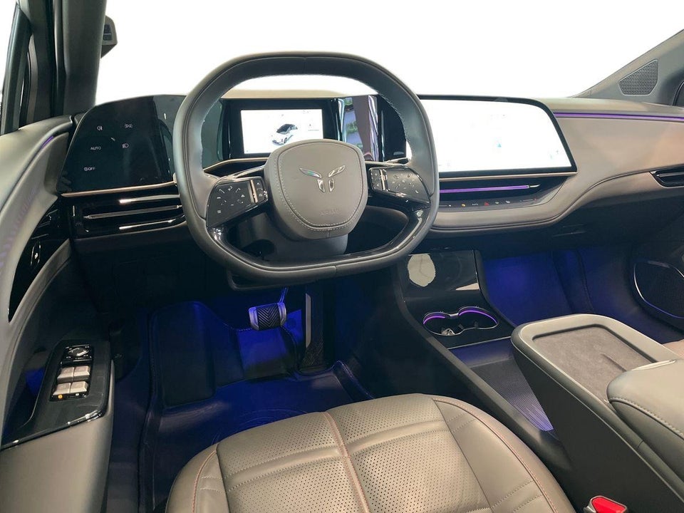 Hongqi EH7 111 Exclusive 4d