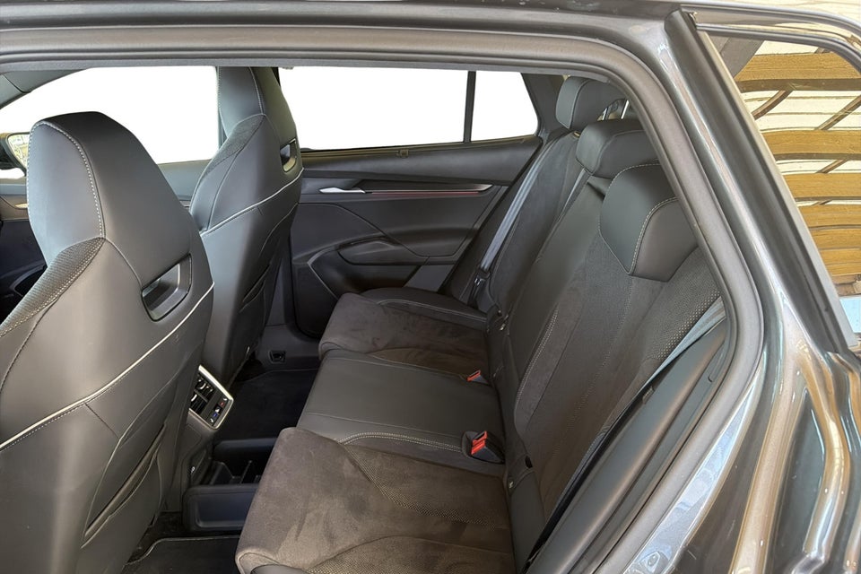 Skoda Elroq 85 iV Sportline Maxx 5d