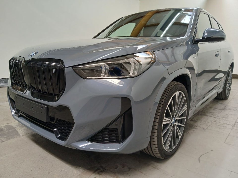 BMW iX1 xDrive30 Fully Charged M-Sport 5d